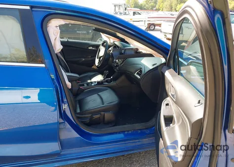 2017 Chevrolet Cruze Premier Auto z USA, uszkodzony, nr VIN 1G1BF5SM8H7117311